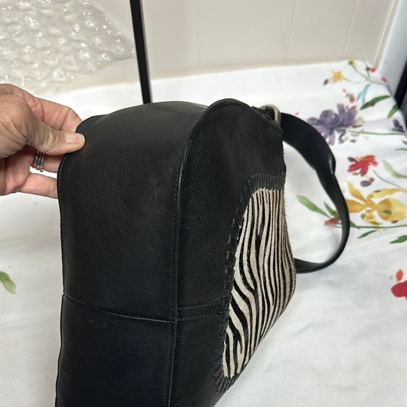 SAS Black and White Shoulder Bag with Zebra Print Leather/ calfskin - Picture 9 of 16